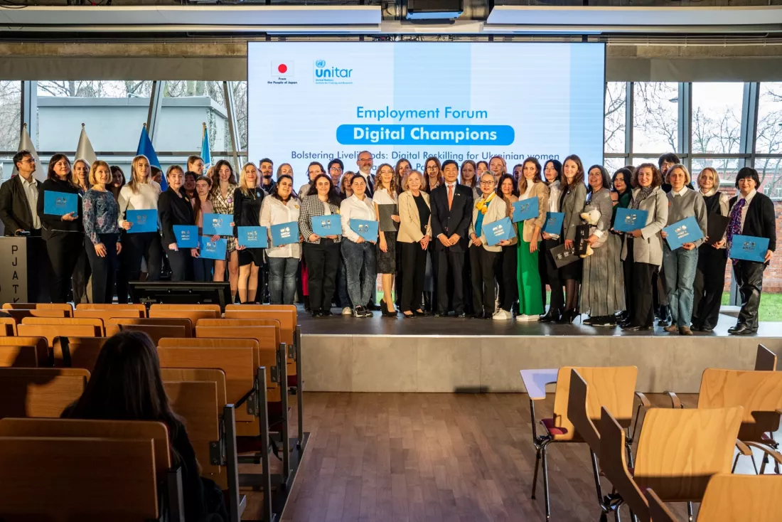 Uczestniczki programu PJATK i UNITAR na wspólnym zdjęciu podczas wydarzenia Digital Champions