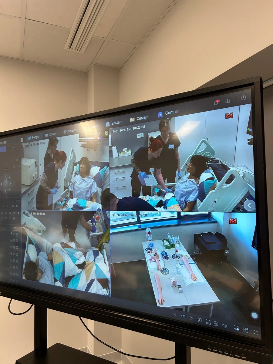 Otwarcie Centrum Symulacji Medycznej w Wyższej Szkole Inżynierii i Zdrowia w Warszawie -4