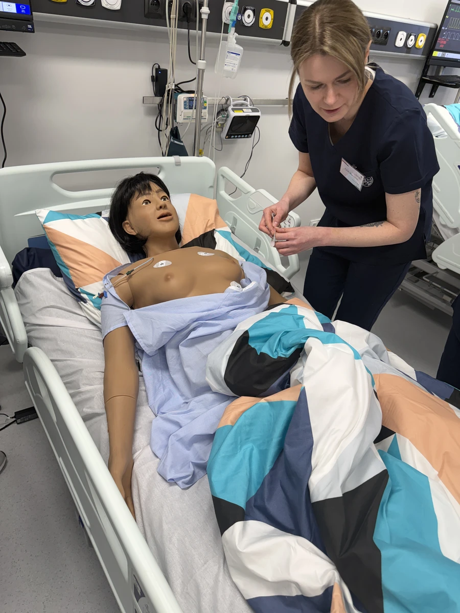 Otwarcie Centrum Symulacji Medycznej w Wyższej Szkole Inżynierii i Zdrowia w Warszawie -10