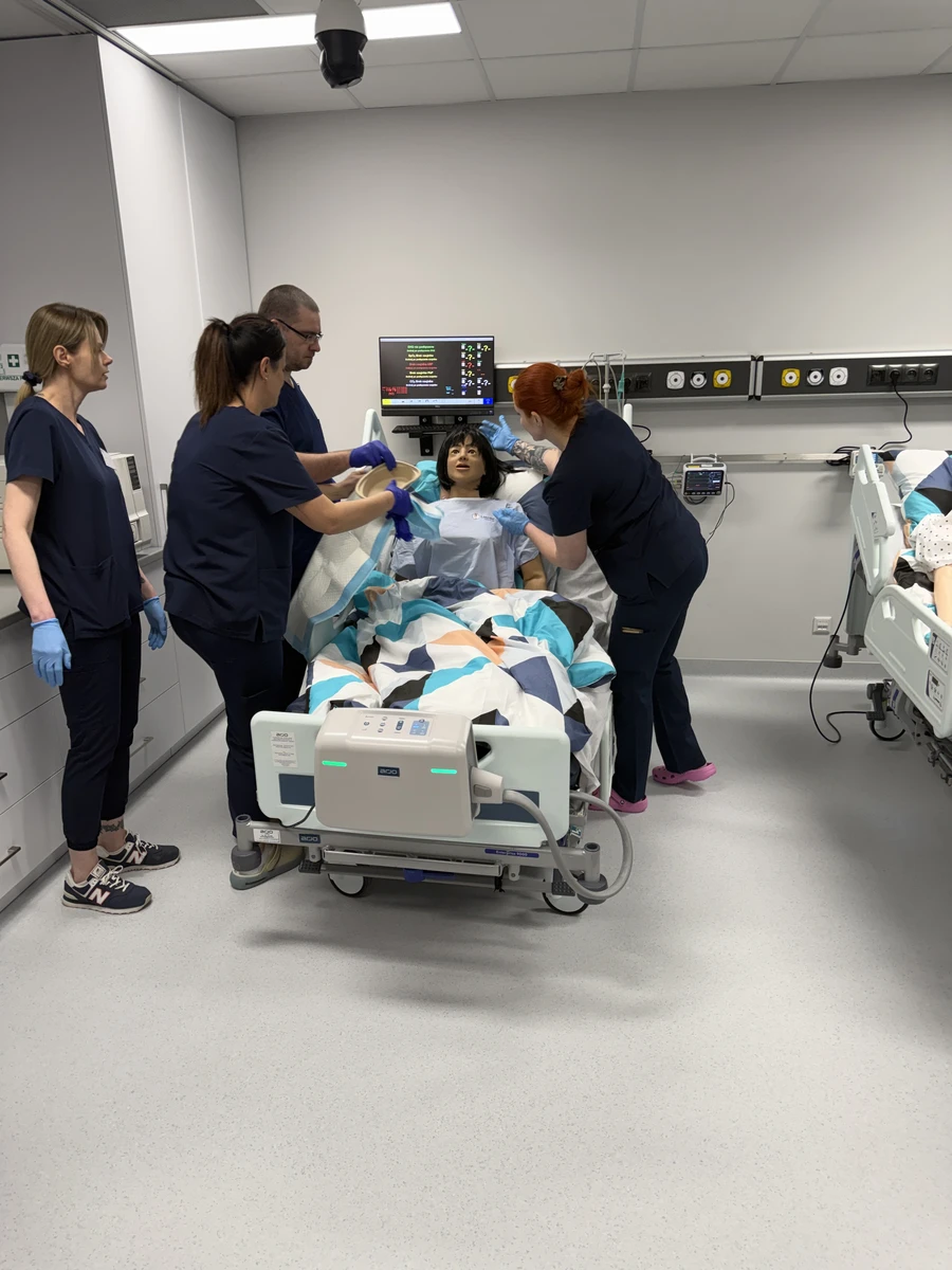 Otwarcie Centrum Symulacji Medycznej w Wyższej Szkole Inżynierii i Zdrowia w Warszawie -13