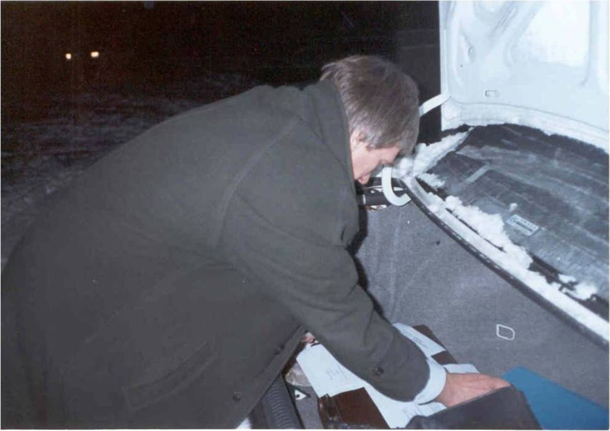 1995 Pierwszy Rektorat, który mieścił się w bagażniku samochodu prof. J. Posłusznego