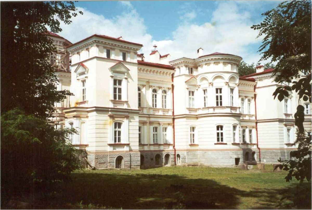 1996 Pierwsza siedziba WSAiZ Pałac Lubomirskich na Bakończycach w Przemyślu 2