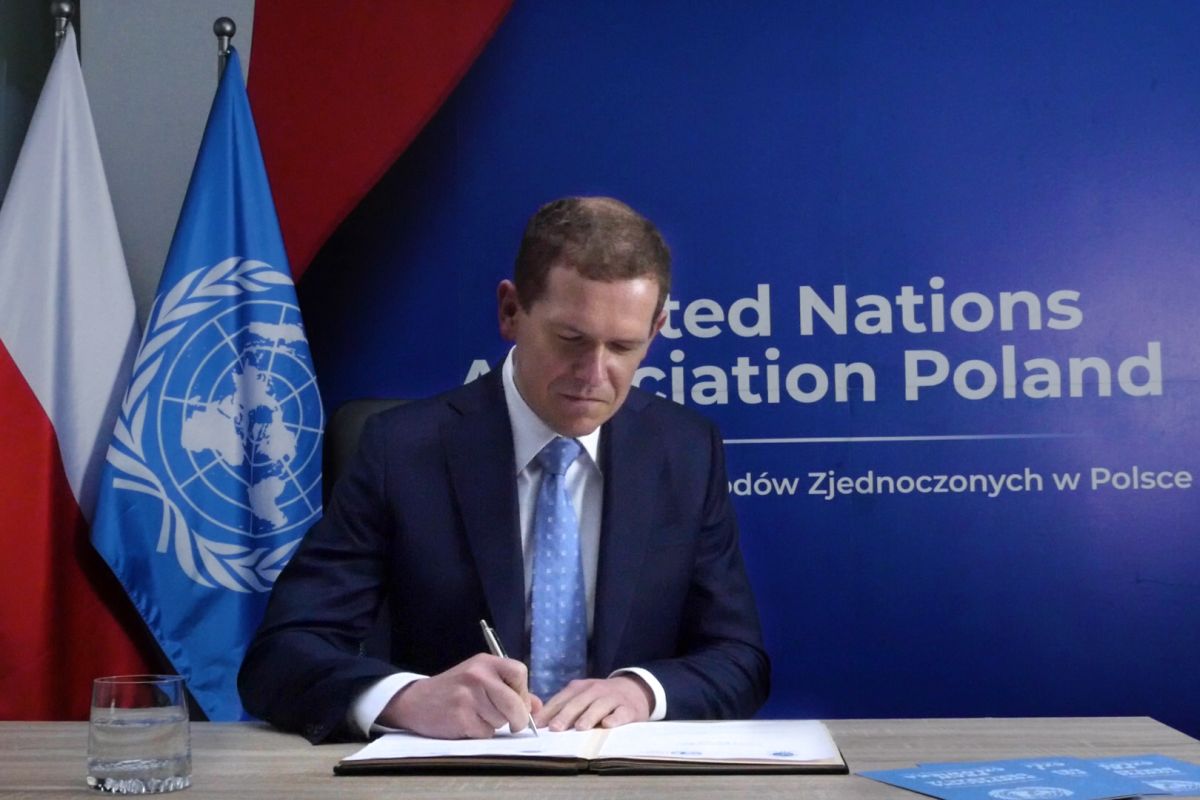 Uczelnie Vistula podpisały porozumienie o współpracy ze Stowarzyszeniem Narodów Zjednoczonych w Polsce - 4