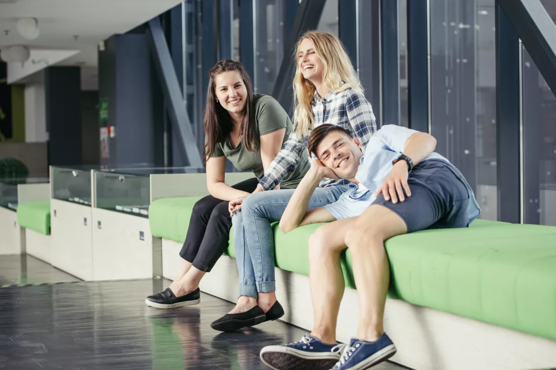 friends-resting-sofa